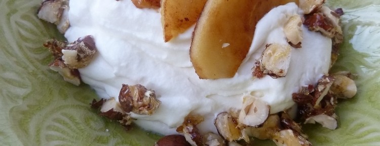 Kleiner Küchenunfall mit genialer Folge: Apfel-Mascarpone-Dessert mit Nusskaramell