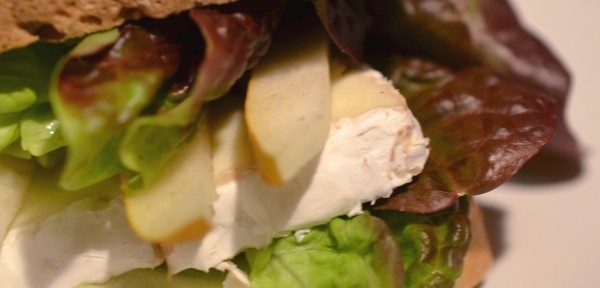 Büro-Food: Camembert-Birnen-Sandwich für Simones „MittwochsBox“