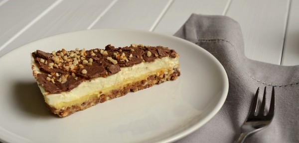 Mandel-Krokant-Torte mit Daim (Ikea-Style)