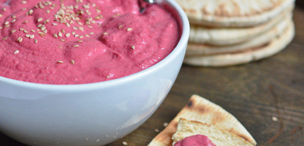Kulinarisches | Rote-Bete-Dip mit geröstetem Pitabrot