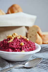 Partyfood: Rote-Bete-Dip mit Walnüssen