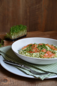 Kräuter-Risotto mit Lachs: Petersilie, Dill und Kresse machen das Risotto zum Frühlingshit!